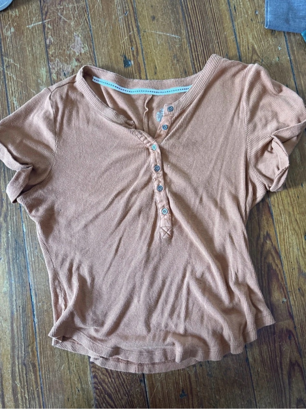 Pilcro Short Sleeve Waffle Henley Top in Rusty Orange